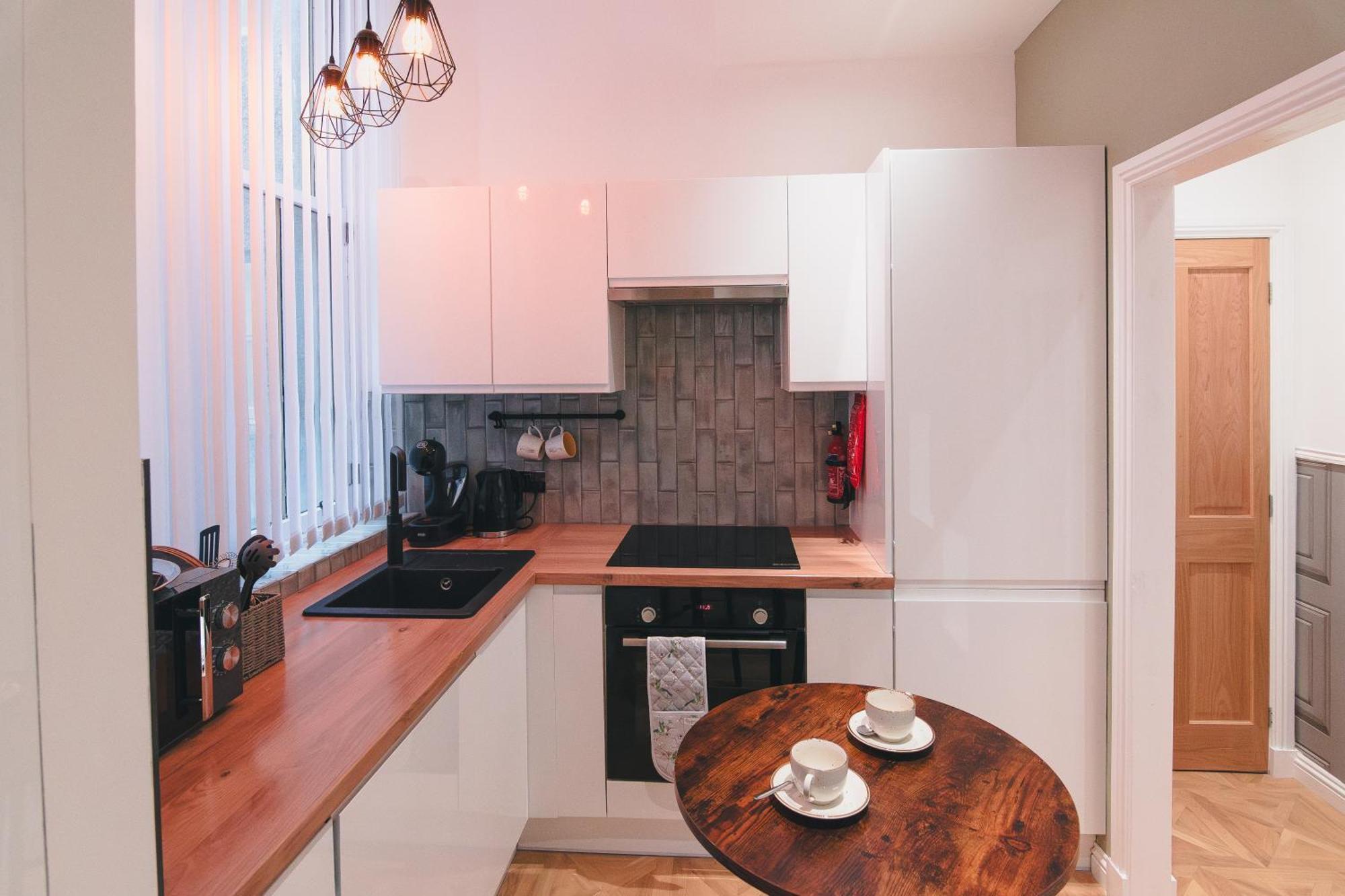 Modern Apartment In Aberdeen City Centre, Guild Street, Free Wifi Exterior photo